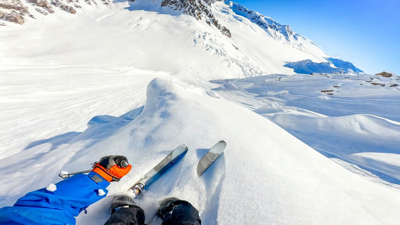 @manonloschi has been making waves in the skiing world for a few years now by stepping into some serious terrain with confidence, style and big tricks. Taking home the crown at the first-ever Natural Selection Ski last season, it's clear that Manon is here to stay!<br /><br />Press play and enjoy some of her best action clips from the 24/25 season before her new film “ENDORPHIN” will be released on Tuesday, Nov 25th on Manon’s channels.<br /><br />"Endorphin” a 10-minute short ski film, showcasing Manon’s best skiing during the 2025 winter. It’s combined with an artistic and creative concept about endorphins (natural hormones secreted in the brain, providing euphoria, analgesia and more...) that creates a visual experience. This statement piece explores endorphins in a unique way, and the brain chemistry while skiing in different environments. The film travels to Japan, Alaska, British Columbia, Idaho, Riksgrandsen and La Clusaz, and tries to paint each aspect of endorphins in every location, going from focus and flow to elevation and lightness.<br /><br />Direction: Hunter Paull / Manon Loschi <br /><br />Editing: Hunter Paull <br /><br />Production: BUG Visionaries (Rafael Regazzoni) / HUNT Cinema <br /><br />Filmers: Baptiste Sjöström / Gavin Rudy / Axel Peterson / Andrew Mildenberger / Aurel Mayol / Félix Raffaelli / Hunter Paull <br /><br />Additional filming : Daichi Motoki / Finlay Woods / Jake Price (500 motors) / Kyle Lieberman / Arthur Tillier <br /><br />Photographers : Theo Acworth / Matthew Roebke / Tal Roberts / Germain Favre-Félix <br /><br />Stay up to date with Manon: <br />Instagram: https://www.instagram.com/manon_loschi/<br />YouTube: @manonloschi <br />___<br />Experience the world of Red Bull Snow like you have never seen it before. With the best snow action sports clips on YouTube and original series, from skiing to snowboarding, prepare for your "stoke factor" to be at an all time high.<br /><br />Subscribe to Red Bull Snow on YouTube: https://win.gs/SubToRedBullSnow<br /><br />Get the FREE Red Bull TV apps for all your devices: https://go.onelink.me/351027264/35a30660<br /><br />Red Bull Snow on Facebook: https://www.facebook.com/RedBullSnow/<br /><br />Red Bull Snow on Instagram: https://www.instagram.com/redbullsnow<br /><br />Red Bull Snow on TikTok: https://www.tiktok.com/@redbullsnow
