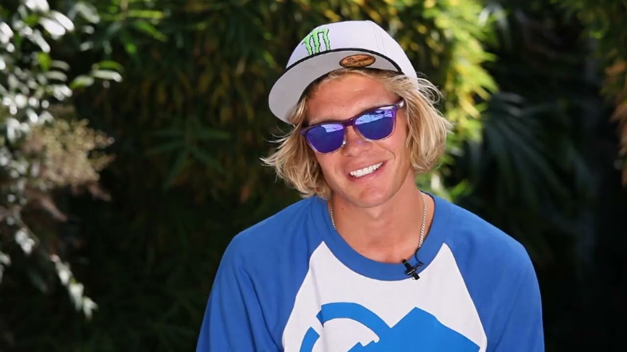 The boys are in Dubai for the Grenade Games, taking place in the largest indoor ski resort in the world, located inside the huge Mall of the Emirates. Dingo goes to the beach for some bodyboarding.<br /><br />🛹 Thanks for subscribing! 🛹 https://youtube.com/@FuelTV?sub_confirmation=1<br /><br />Watch more at https://fuel.tv