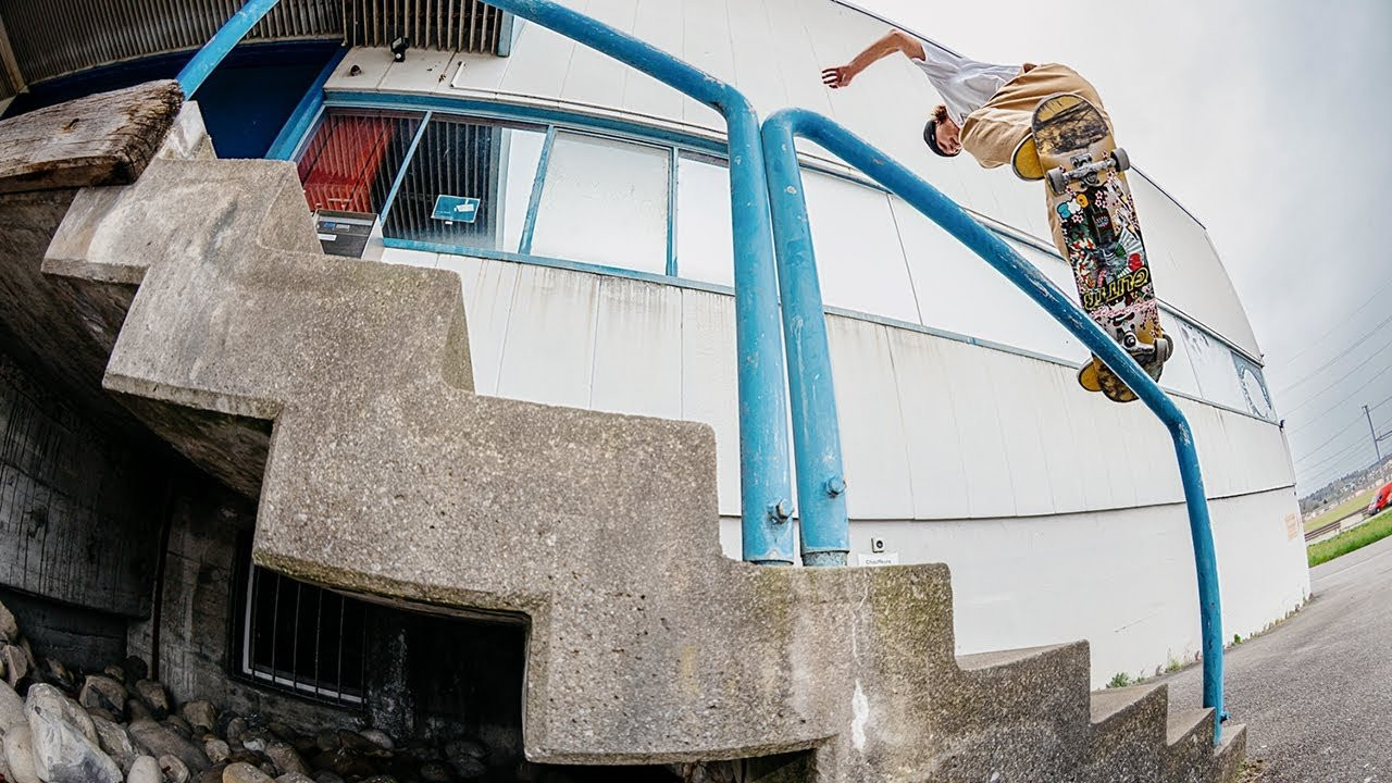 Filmed and edited by Wuales.<br /><br />https://certopants.com/