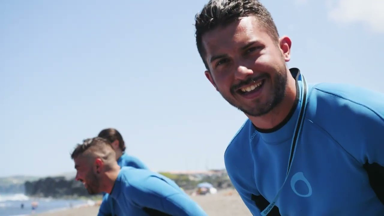 FUEL TV traveled to Ribeira Grande, on the island of São Miguel, Azores, to meet MTB rider Roberto Câmara, winner of several regional titles, including the Trilho da Bandeirinha. Along the way, we traveled through mountain bike trails and explored many spots on the largest island of the Azores.<br /><br />🛹 Thanks for subscribing! 🛹 https://youtube.com/@FuelTV?sub_confirmation=1<br /><br />Watch more at https://fuel.tv