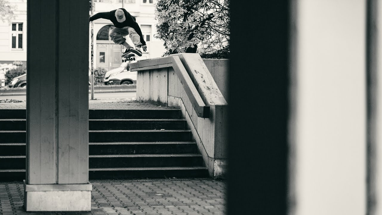 A Kai Hillebrand part edited by Leon Moss.<br /><br />Filmed by Julian Lopez, Torsten Frank, Max Pack, Roland Hoogwater and Moritz Mauch.<br /><br />Super 8 by Julian Lopez and Robin Pailler.<br /><br />Sound Mix by Tjefin Yao.