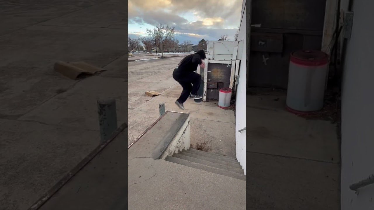 Ride On Grind Beanplant & Slappy Noseslide Bigspin Out in Colorado Springs by Ryan Heier. Filmed for Ritual Skateboards.<br /><br />#Beanplant #Noseslide #RitualSkateboards #RyanHeier #Shorts #Skateboarding