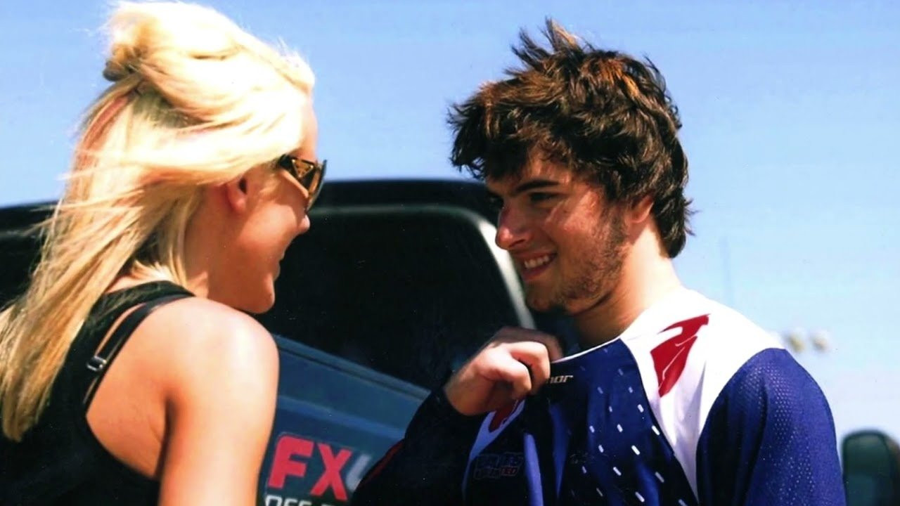 When Nico Izzi shattered his heel in his second professional season, he thought that 15 years of work had been destroyed. Now, he has returned to racing for the sake of his 2-year-old daughter and fallen friend.<br /><br />🛹 Thanks for subscribing! 🛹 https://youtube.com/@FuelTV?sub_confirmation=1<br /><br />Watch more at https://fuel.tv