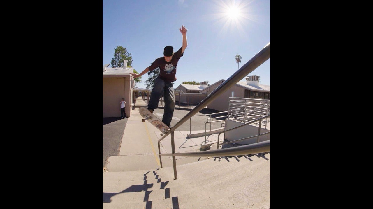 Filipe Mota is PRO AF for Primitive Skateboards 🍾 His new part is playing on the Thrasher site 📡