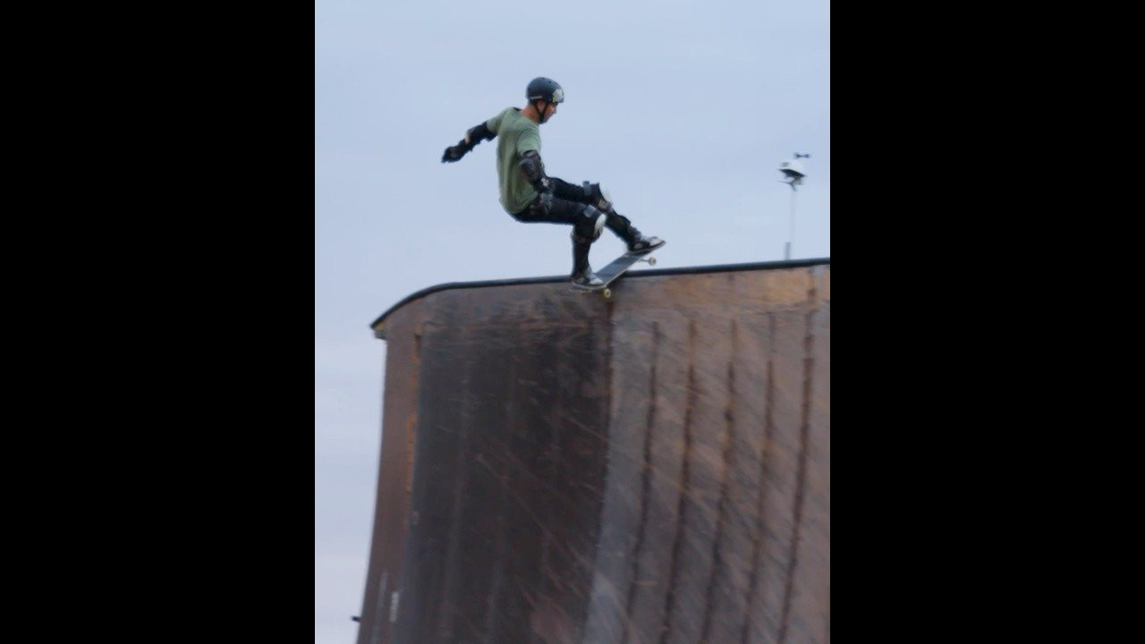 Bob Burnquist's trick in Tom's part is ridiculous 😳