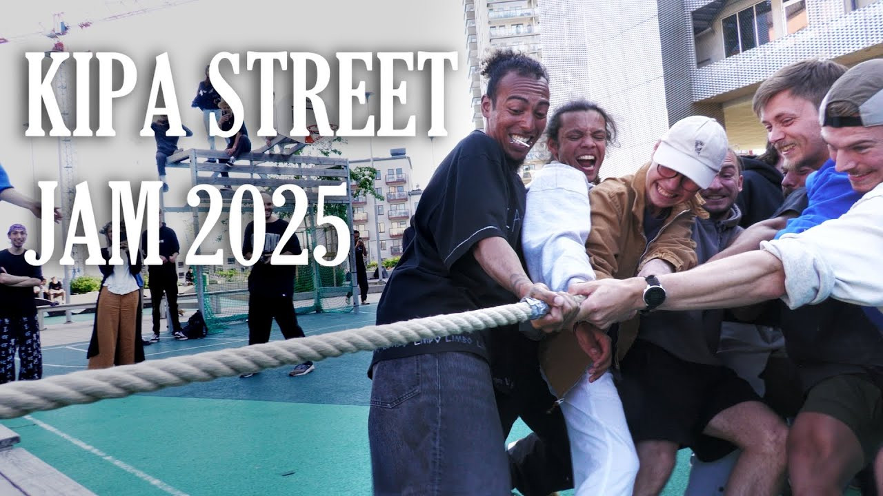 Thank you everyone for our last edition of Kipa Street Jam in Stockholm!<br /><br />TRACKS (In Order)<br />- Massive Attack - Be Thankful For What You've Got<br />- Queen Latifah - Come Into My House<br />- E-Z Rollers - Walk This Land<br />- OCB - Dataworld<br /><br />Edit: Lester Castro Nilsson