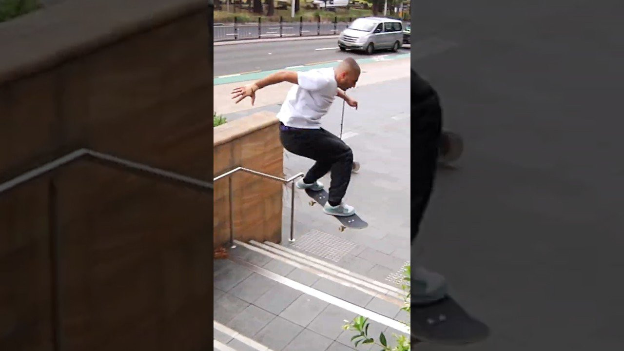 Noah Back 3 down a big triple in Sydney