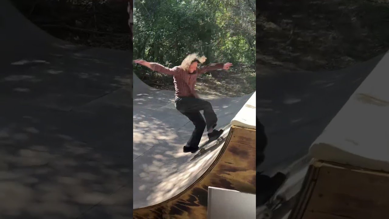 Evan takes a trip down to PR to escape the snow. <br /><br />Suede cats now available in finer skateshops & ipath.com<br /><br />#ipath #ipathfootwear #ipathfootwear #ipathskateboarding #evansmith #skateboarding