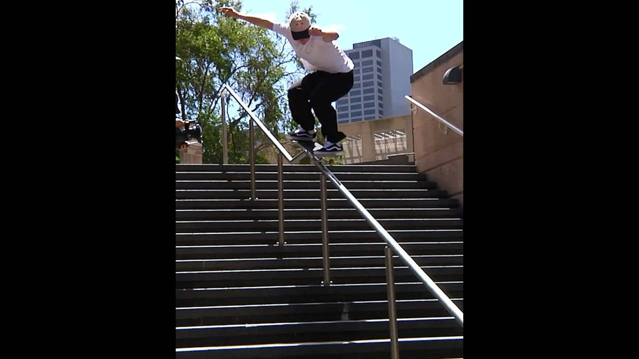 🇦🇺 Rome Collyer grinded this kinker like it was nothin 📈 As seen in Zion Wrights VANS Rough Cut