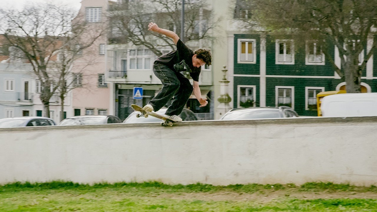 Morgen DT for Top Heavy with a part that is heavy from start to finish. Great tricks on great spots. We can't ask for more! Enjoy.<br /><br />Filmed by Erick Valentic, Eric Lebeau, Devin Lopez, Jean-Luc Vida, Naquan Rollings, Ben Lachance, Jesse Loutitt, Erik Penton<br /><br />Edited by Alex Blais