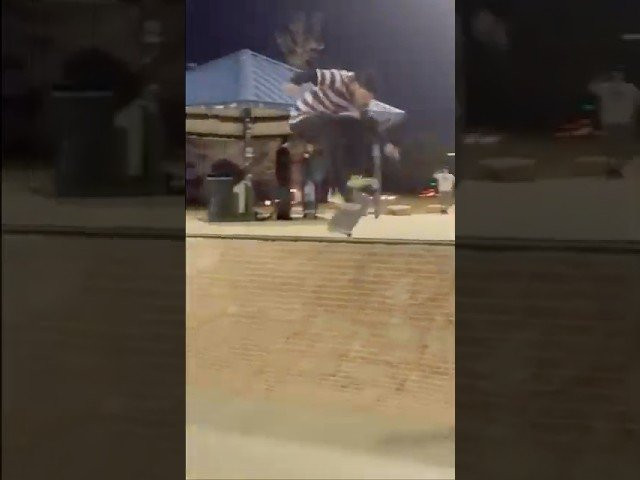 FS Flip & Nollie Flip at Memorial Skatepark by Bobby Hebner in Colorado Springs. Filmed by Noah Epstein for Ritual Skateboards.<br /><br />#BobbyHebner #FrontsideFlip #NollieFlip #RitualSkateboards #Shorts #Skateboarding