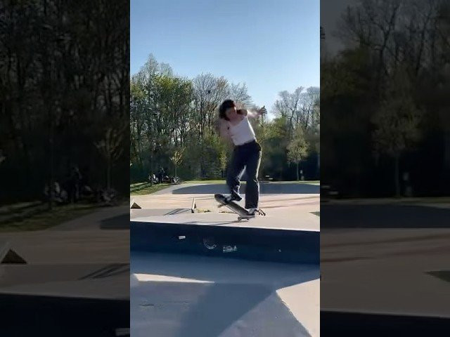 Follow her for more 👉 https://www.instagram.com/lau_willems_?igsh=NTc4MTIwNjQ2YQ==