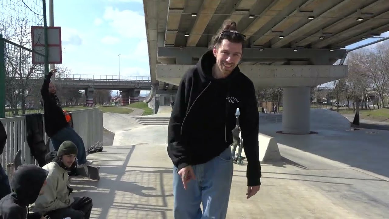 Homies skating the new Brasov skatepark.<br /><br />Featuring:<br />Alin<br />Scotch<br />Rares<br />Ardei<br />Puya<br />and two random dudes i dont know.<br /><br />Music:<br />Tom Hooker - "Dove Andiamo"<br /><br />I DO NOT OWN THE RIGHTS TO THE MUSIC IN THIS VIDEO.<br /><br />“The content in this video is either owned by [owner] and used under fair use. All rights to the content, including but not limited to images, music, and video clips, are reserved by their respective copyright holders."<br /><br />#skateboarding #romania #brasov #shred #skateboardingisfun