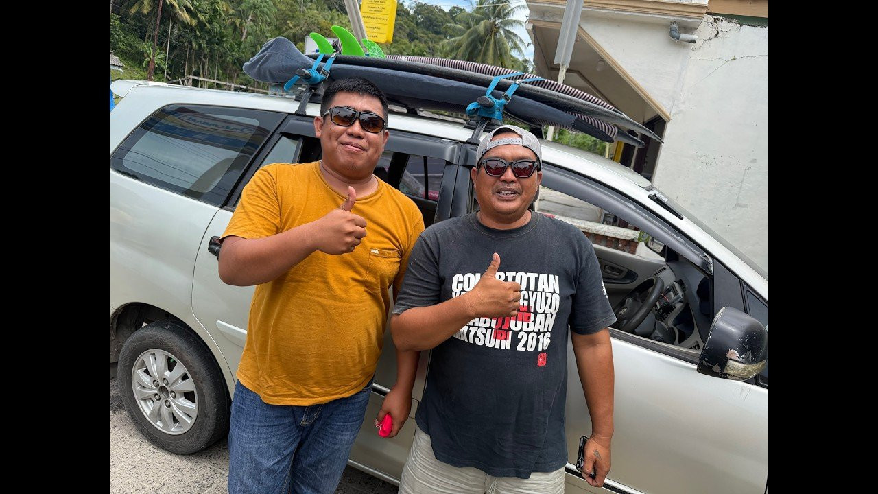 3 surfs at my favourite close out in January, riding a board Brad made me.<br /><br /> The surfboard was carrying speed nicely but opted to swap back and add more length as I thought it looked a little short when watching myself back.<br /><br />Thrash craft :)<br /><br />Filmed in a half way engaged power squat by Jackson Jones... <br /><br />Thanks to MBC for having me. <br /><br />My Suzy put together the waves here !! <br /><br />Song by <br /> The Starseeds - Upstairs<br /><br />Special thanks to Vans as always.