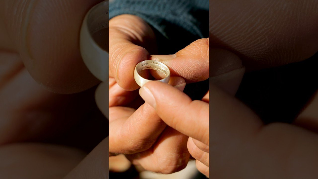 “The Mandala is called the Sri Yantra. To use it, you gaze into the central point, the bindu. It calms the mind and helps to facilitate meditation.” Jordan's Mandala series is now available at skateshops and Crailtap.com ✨<br /><br />#ChocolateSkateboards #JordanTrahan #Mandala<br /><br />Follow Crailtap on Instagram: http://instagram.com/Crailtap<br />Daily Content and More!: http://Crailtap.com<br />Like Crailtap on Facebook: http://fb.com/Crailtap