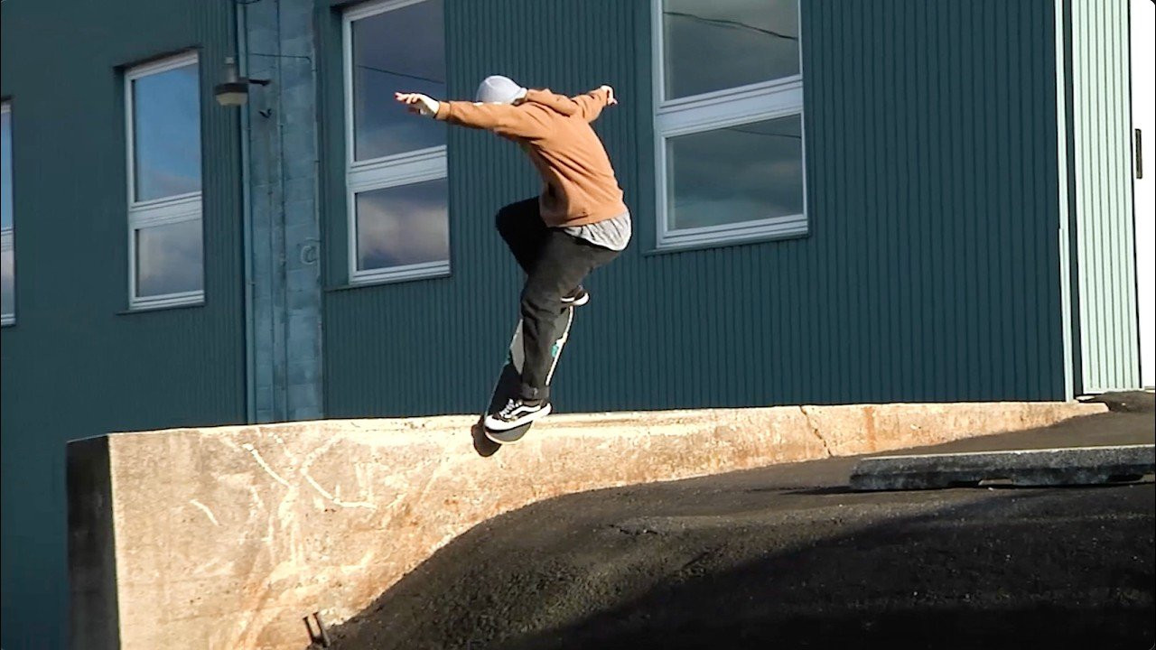 Holistic Skateshop celebrates 14 years in business with a new montage filmed primarily in Reading, PA. Filming and editing by John de Perrot. Additional filming by Joe Filamor.<br /><br />Show Holistic some love: https://holisticskateshop.com/<br />Subscribe to Skate Jawn: https://webstore.skatejawn.com/<br />More content: http://skatejawn.com<br />IG: https://www.instagram.com/skatejawn/<br />More videos: https://www.youtube.com/skatejawn