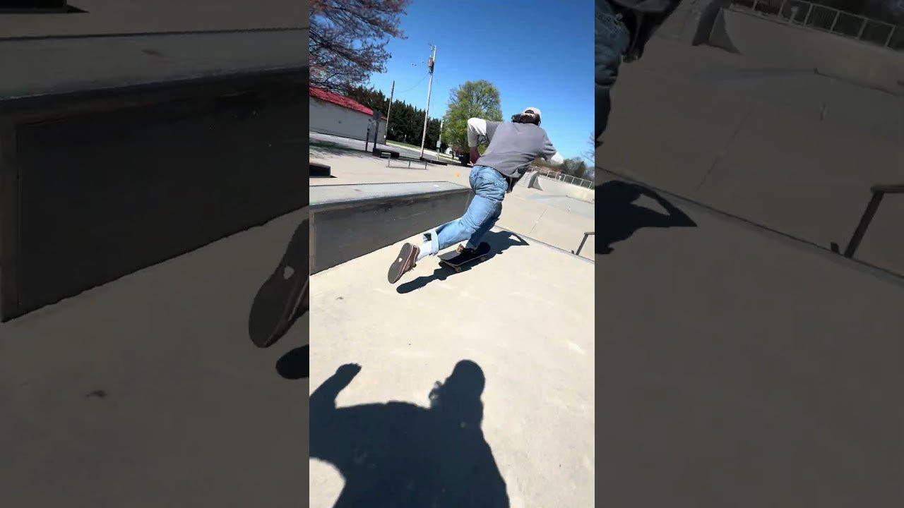 Myles flown through the park in Choc Suede/Leather Reed Lows.<br />Now Available in finer Skateshops & ipath.com<br /><br />#ipathskateboarding #ipathfootwear #myleswillard #toymachine #skatepark #reedlow #skateboarding #skateboard