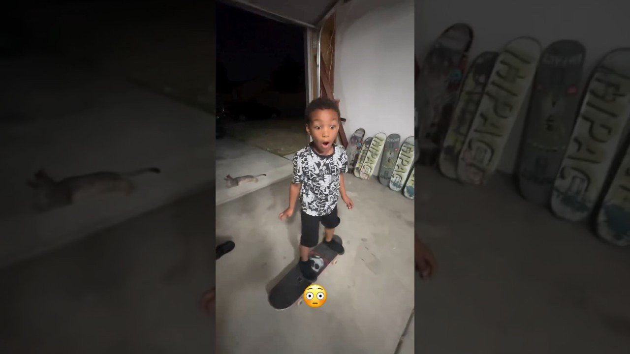 5 year olds first Kickflip in front of his dad. Then his sister backs him up in flip flops