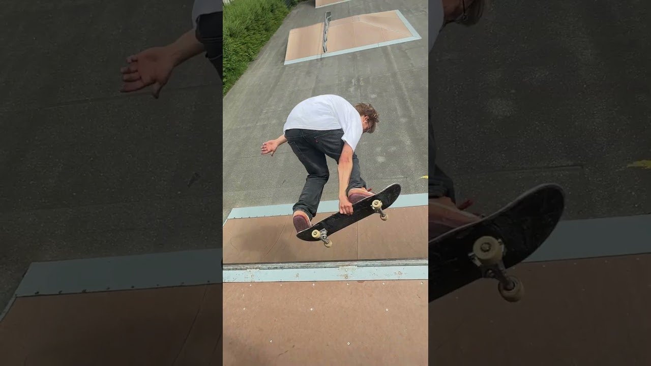 M Street Skatepark, Berlin<br />Full video coming soon.<br /><br />@g6rd9n<br />@nugler_<br />@easy__door36<br />@deolegotoy