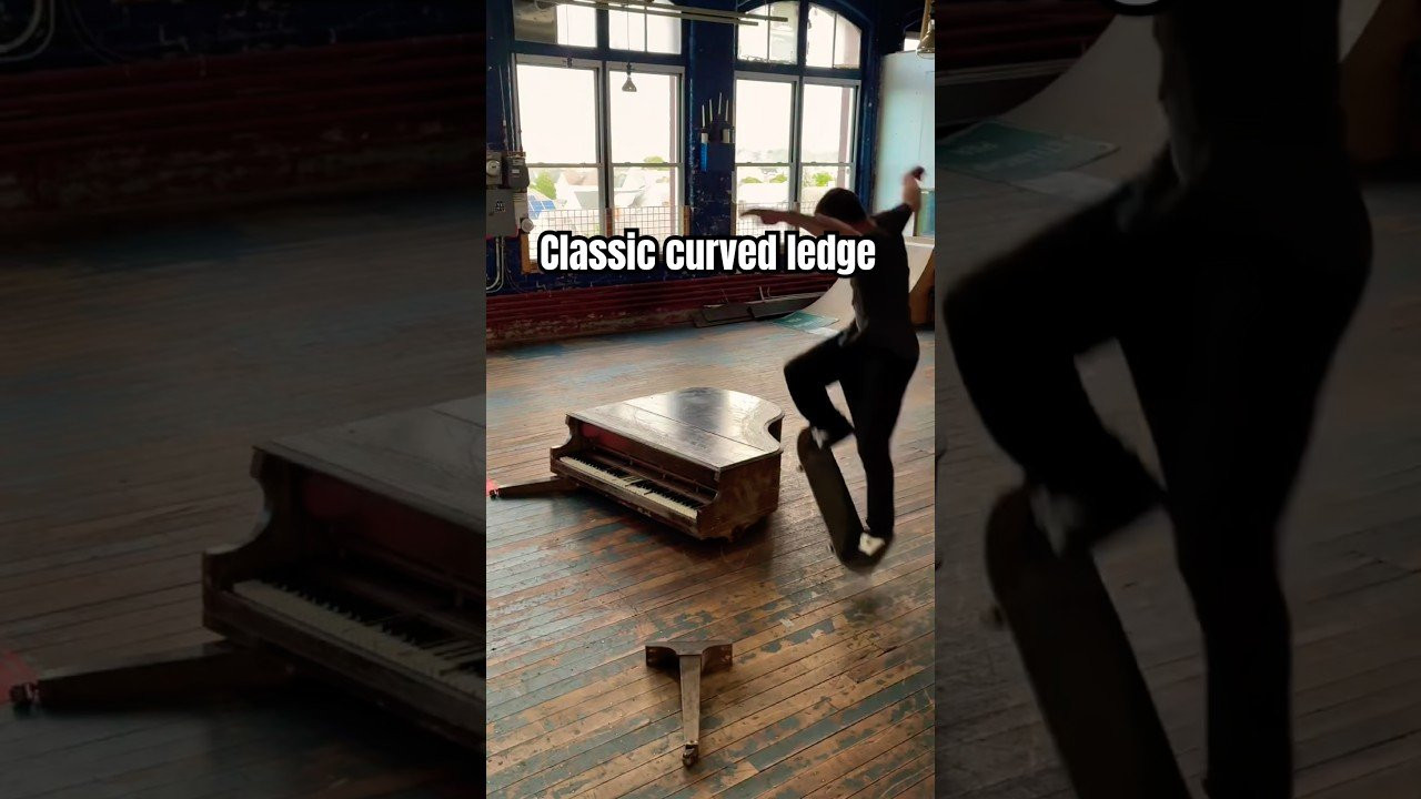 Skating a classical paino 🤯<br /><br />Follow em! 👉 https://www.instagram.com/reel/DY-108PuxHY/?igsh=NTc4MTIwNjQ2YQ==