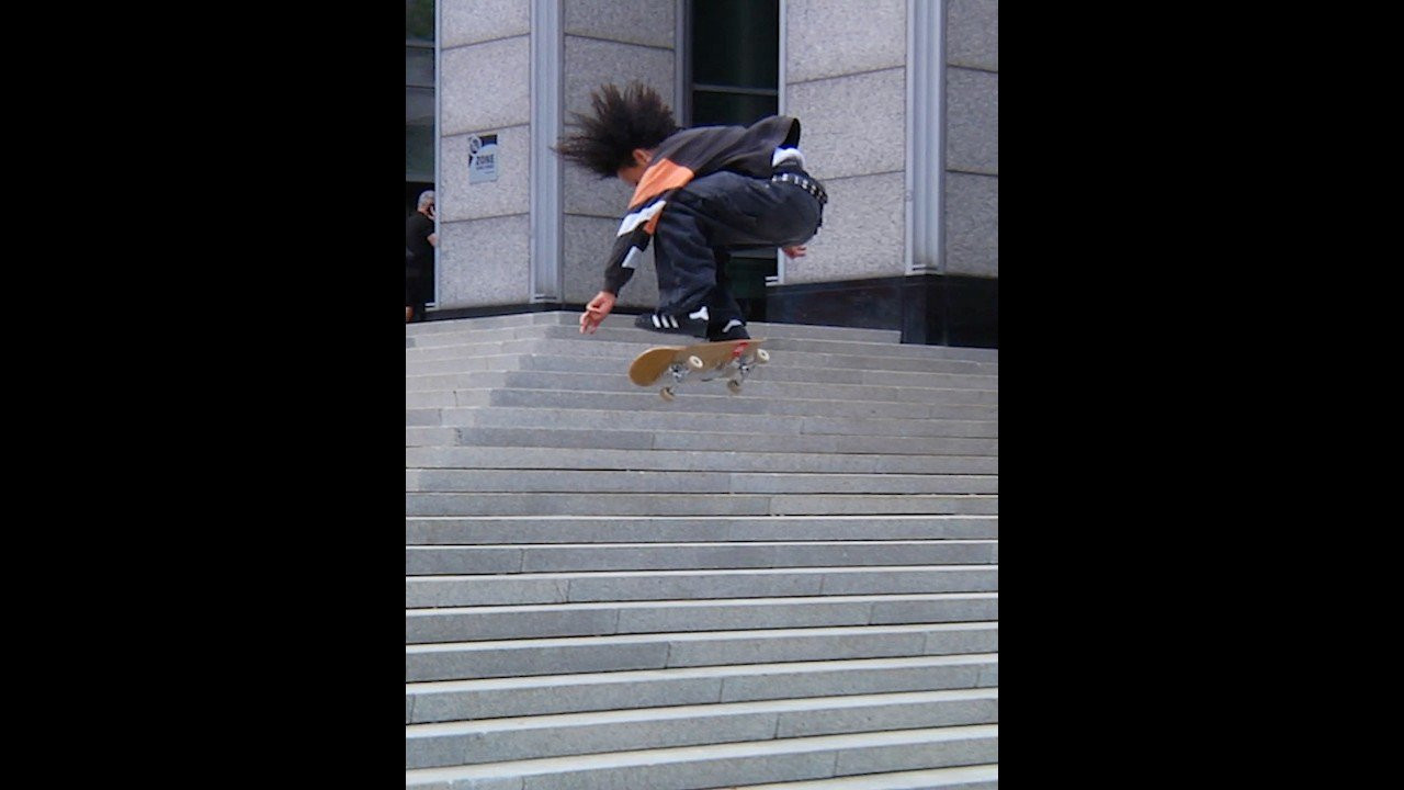 Lil Dre in Montreal for the Adidas Thrasher Weekend<br /><br />Filmed by Daniel Policelli