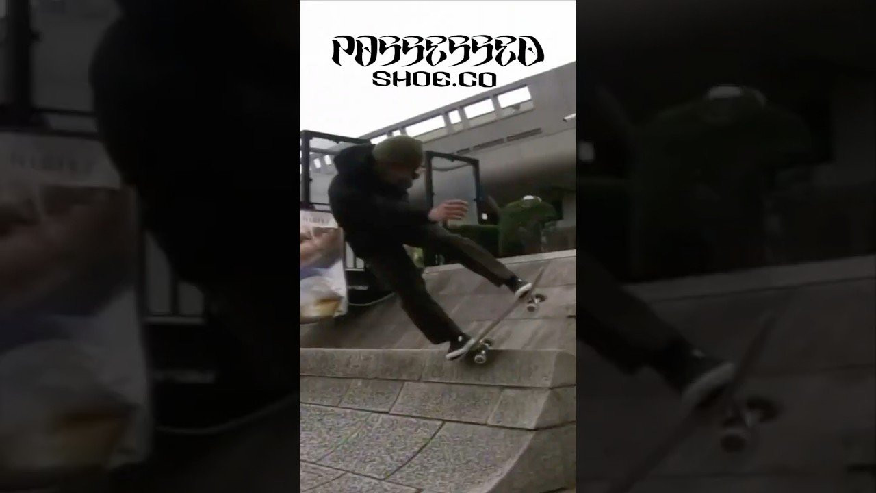 「音声オンで解説」<br /><br />ISLAND UPSETTERS“SKATE GANG”<br />は、日本人の足にフィットするように作られた、スケートボード用SLIP ONです。<br /><br />幅広で甲高な足型を採用し、履き口の深さや、甲、かかとの高さを調整。プッシュやトリックの際も脱げにくく、かかとの浮きを最小限に抑えます。<br /><br />インソールには高密度ウレタンを採用し、優れた衝撃吸収性を発揮。<br /><br />オーリーで削れやすいアッパー側面は、ヌバックを使用した二層構造。穴が開きにくい、タフな作りです<br /><br />ISLAND UPSETTERS“SKATE GANG”<br />SIZE：24~29cm(6~11inch)<br />MATERIAL：CANVAS×NUBUCK<br />PRICE：¥9,900-(TAX IN) <br /><br />SKATER： CAPY<br /><br />商品に関するお問い合わせは下記リンクのWEBSITEより取り扱い店舗をご確認の上お願いします。<br /><br />https://www.possessedshoe.com/store-list<br /><br />商品取り扱いのお問い合わせはWEBSITEよりお願いします。<br /><br />Link in bio for more information, and overseas customers.<br /><br />#skateshoes #sneakers #possessedshoes #slipon #japanesebrand skateboarding
