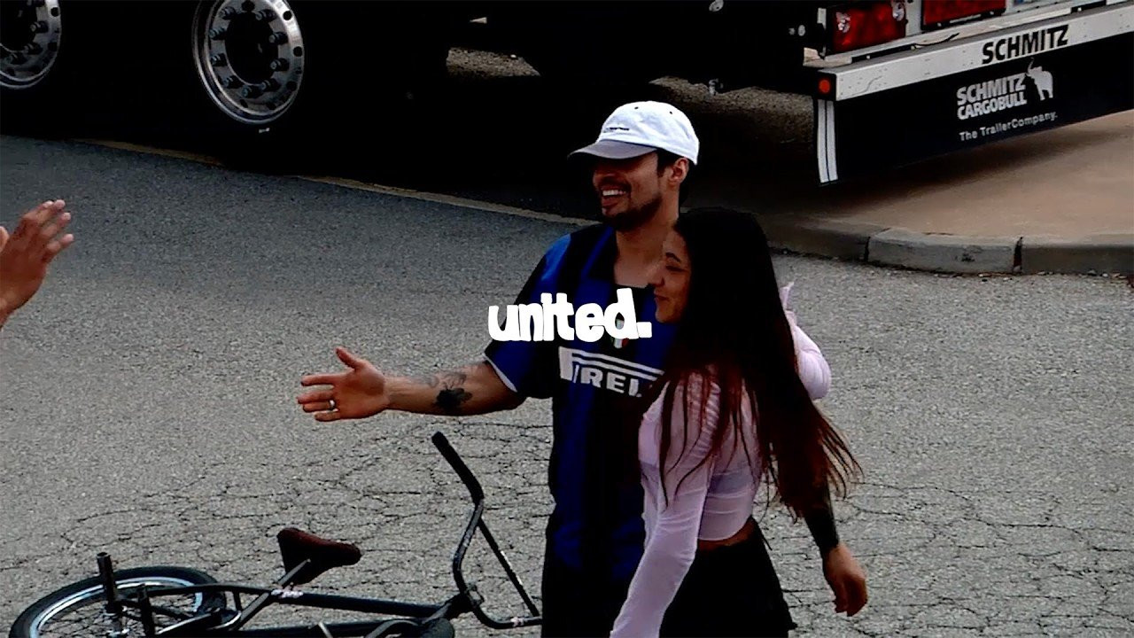 Juan Carlos Loaiza and Paula Valentina in the streets of Barcelona, with Amor by Miki Fleck.<br /><br />https://unitedbikeco.com/<br />#unitedbikeco #unitedbmx #bmx