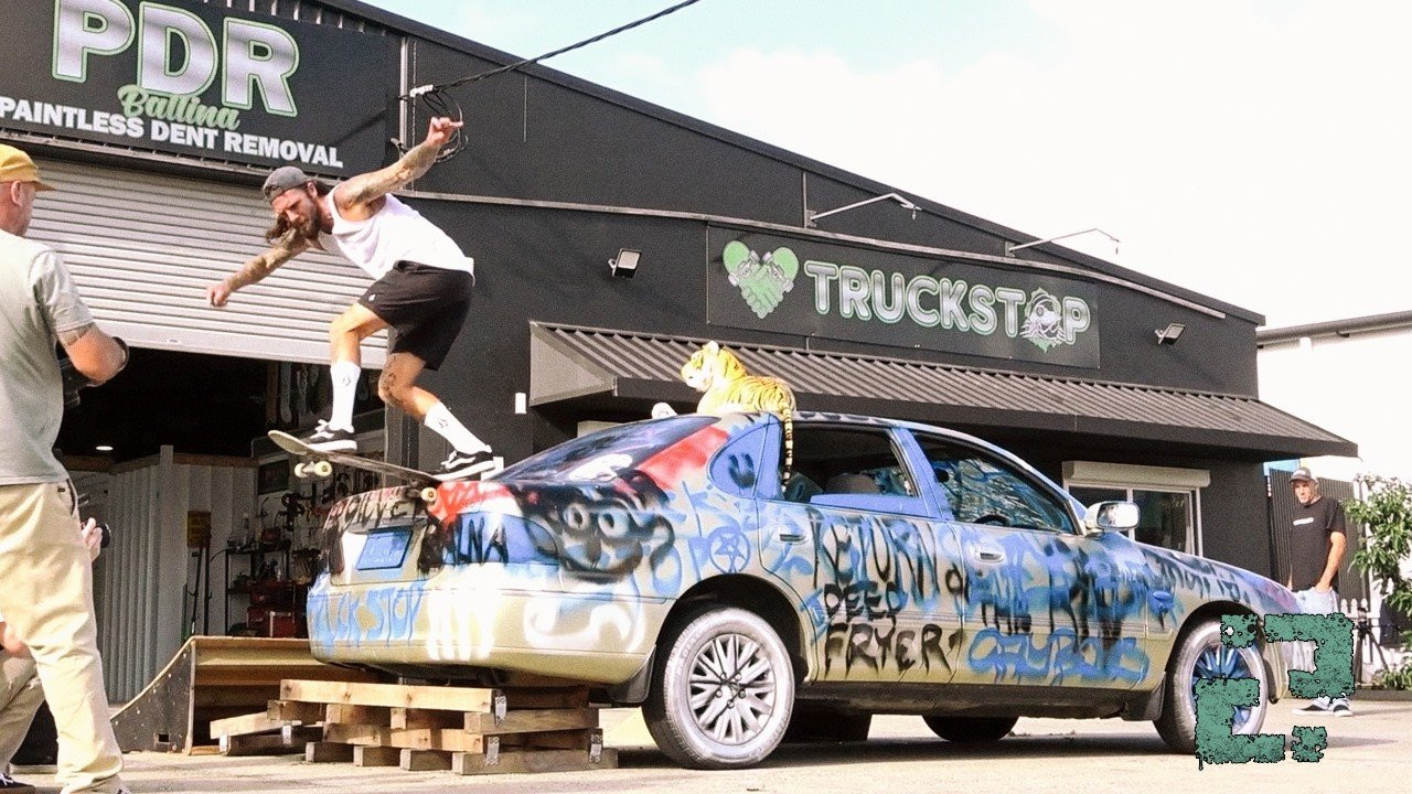 Truckstop Skateshop's 4th Ballina Barrier Barge<br /><br />0:00:00 Courtside DIY 0:00:49 Ballina Barrier Barge IV <br />0:01:34 Turi Ramsay Board Reveal <br />0:02:05 Truckstop Shed Sessions <br />0:02:43 Return of the Rad <br />0:03:52 Bangalow and Mark's Bowl <br />0:04:33 Music and credits <br /><br />Skateboarding DIY spots in Ballina, Australia. <br /><br />Featuring: Austin Bailey, Cameron Markin, Damon Cahill, Jett Choma, Chase Choma, Ben Allen, Shem Bragg, Tony Chavez, Turi Ramsay, Lachie Abbott, Marty Rees, Simon Carven, Archie Simpson, Hank, Pat Dandy, Dylan Monk, Paige, Dan Pitcher and Fred Turmel. <br /><br />Filmed by: Luke Brown, Ben Allen, Tony Chavez, Dave Adair, Turi Ramsay, Matt Cheetham <br /><br />Edit and Photos: Luke Brown <br /><br />Music: New Age Burnouts - Demo Side b Sonny James - Six Feet