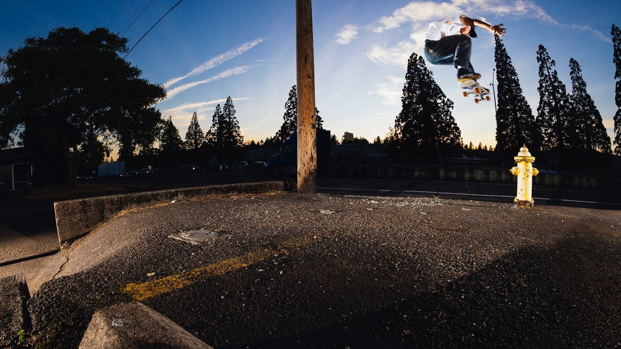 Promotional Video for Last Resort AB<br /><br />Indy Jones<br />Frankie Decker<br />Chris Milic<br />Jesse Alba<br />Kiki Kakitani<br />Paul Grund<br />David Stenström<br />Aaron Loreth<br />Cruise Mosberg<br /><br />BREAK FREE<br />https://www.lastresortab.com/