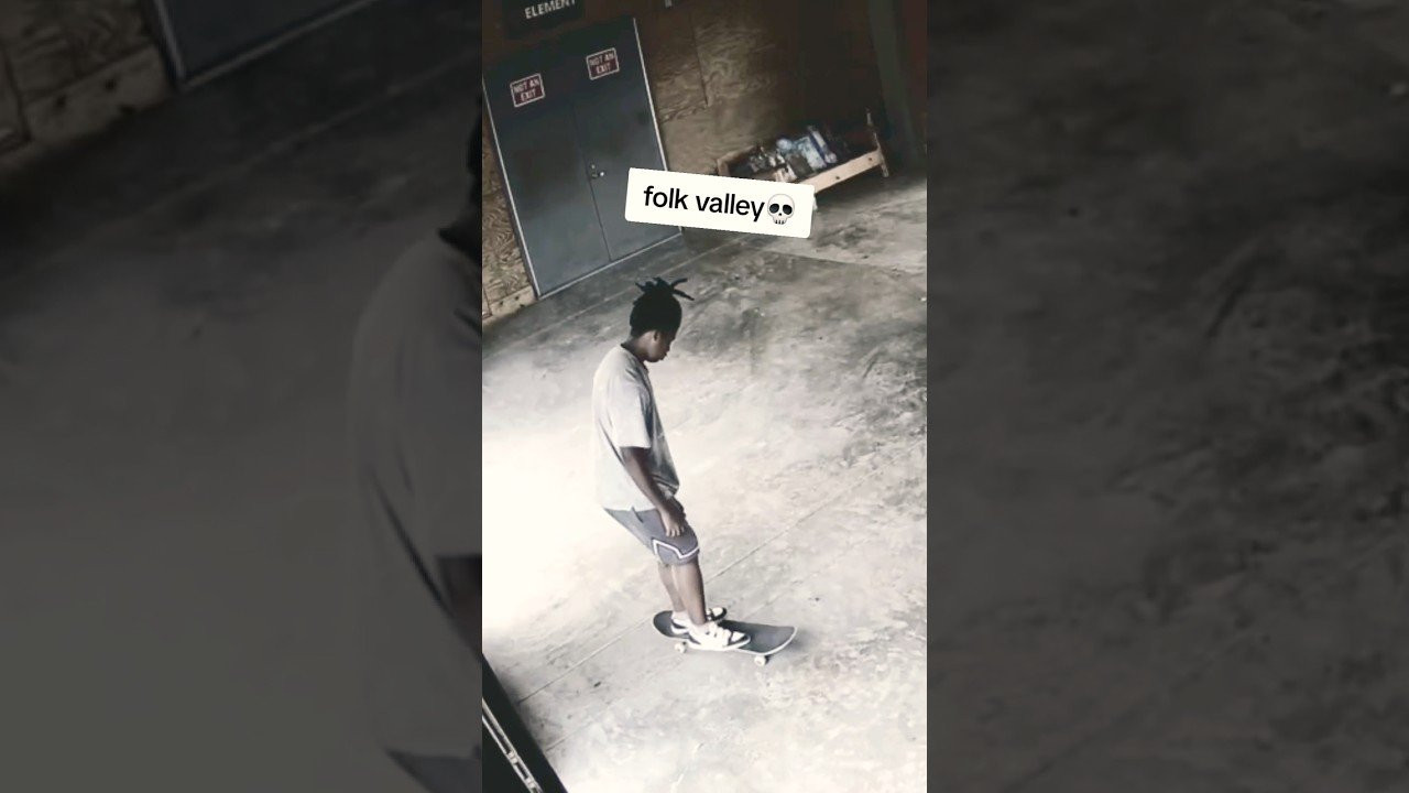 Every skater has dreamed of this 🛹🫪<br /><br />Follow em 👉 https://www.instagram.com/yung_skater_shem?stkn=eGsyMjE1a2RiMnM0<br /><br />#shortvideo #shorts #skateboarding