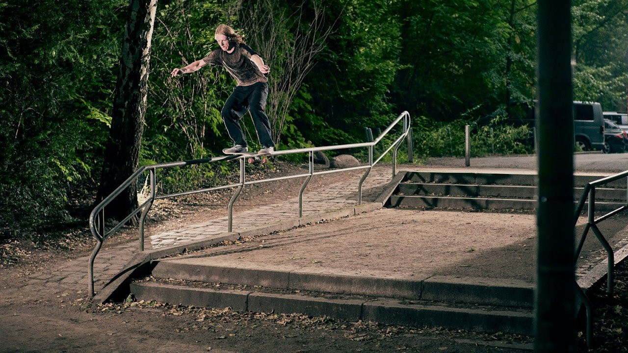 Featuring Willow Voges Fernandes, Theophilus Löffler, Carolina Gamboa and Finn Nietz in Hamburg.<br /><br />Filmed and edited by Moritz Ueberall.<br /><br />Thumbnail image by Felix Adler.<br /><br />Supported by Carhartt WIP.