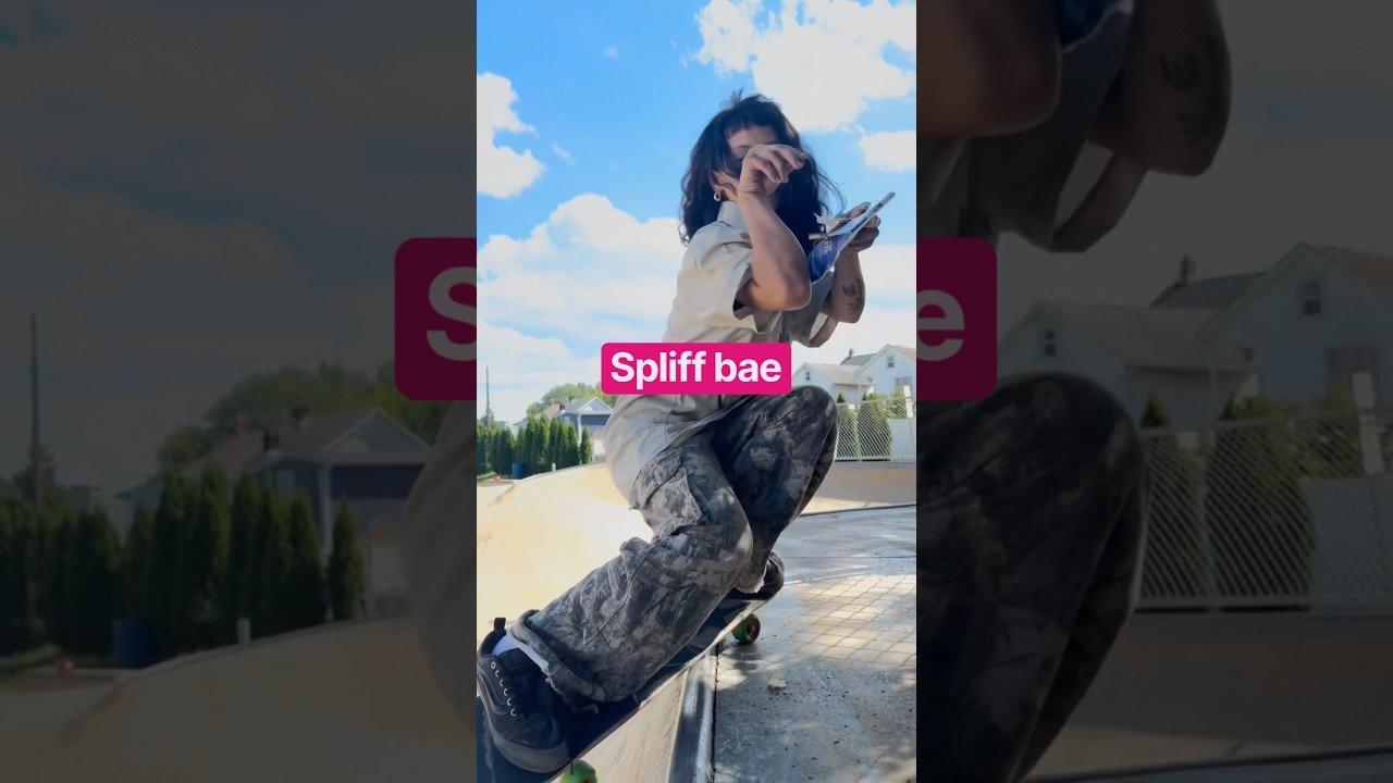 Spliff bae. Smith bae? 😂🌻<br /><br />Follow her 👉 https://www.instagram.com/femalesk8r?stkn=MTN0NzI0b2dneGZlcw==<br /><br />#shorts #shortvideo #skateboarding