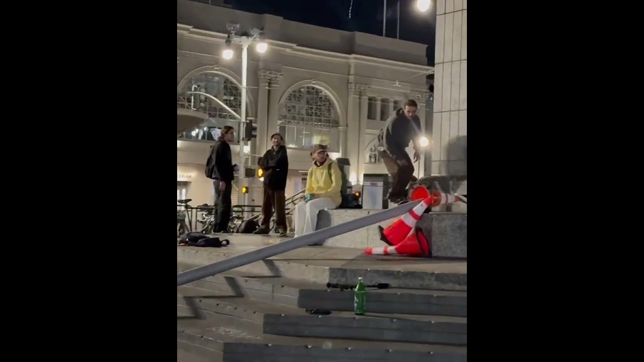Clips of Reese from the new SF homie vid 'James 2' Now playing.<br />A Unique approach from end to end of the city.<br /><br />IPATH Footwear, Now Available in skateshops & ipath.com <br /><br />#ipathskate #ipathskateboarding #ipathfootwear #reesebarton #skateboarding #skateboard