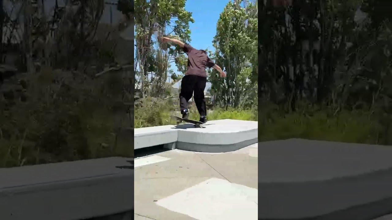 Evan takes a unique approach to 3rd n army by channeling his inner 'Yeah Right!'. Rockin' Black Suede Cats.<br /><br />Grab your pair today in skateshops or at ipath.com <br /><br />#ipathskate #evansmith #ipathfootwear #ipathshoes #sfskateboarding #sanfrancisco #skateboard #skateboarding