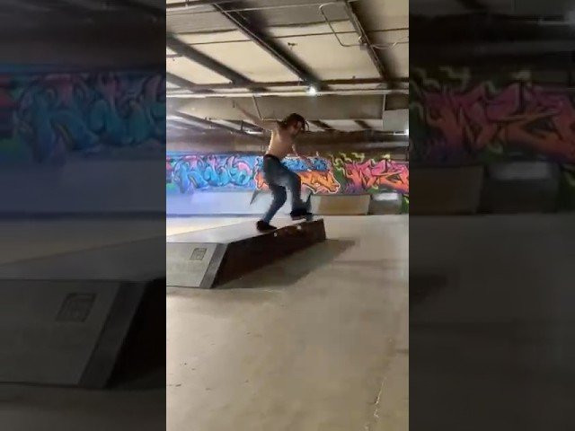 Half Cab Noseslide to BS Tailslide BS Bigspin Out at Premises Skatepark by Willsin in Tucson. Filmed for Ritual Skateboards.<br /><br />#Arizona #MortalSkateShop #RitualSkateboards #Shorts #Skateboarding #Tucson #Willsin @YungWillsin